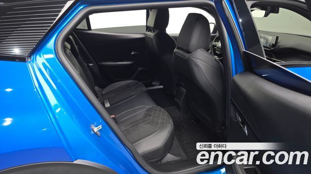 Peugeot e-2008 (II) EV GT 2023 — фото 11