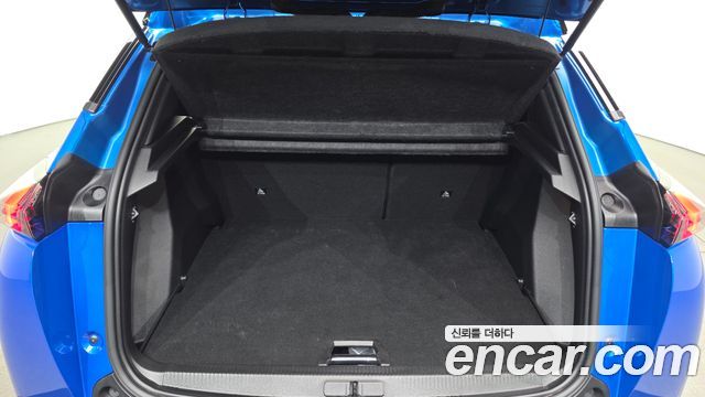 Peugeot e-2008 (II) EV GT 2023 — фото 17