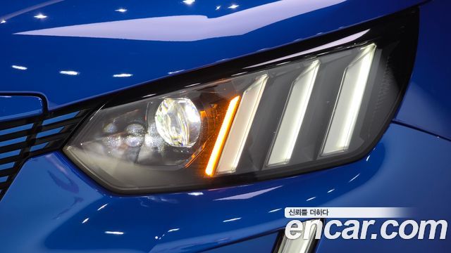 Peugeot e-2008 (II) EV GT 2023 — фото 22