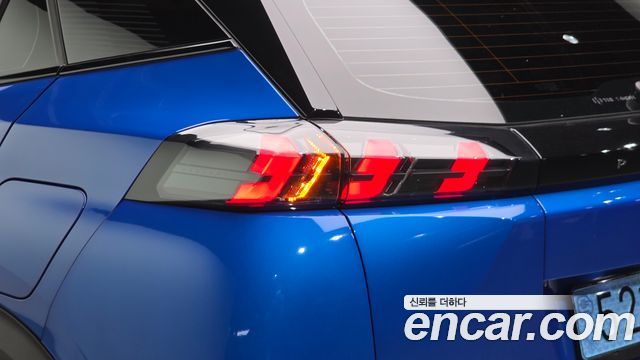 Peugeot e-2008 (II) EV GT 2023 — фото 23