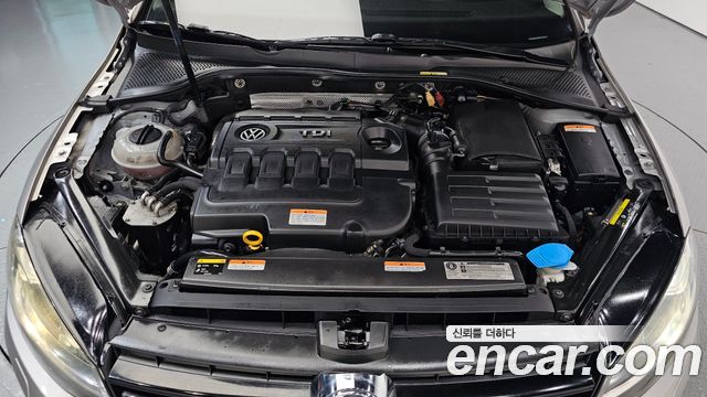 Volkswagen Golf (VII) 2.0 TDI Premium 2015 — фото 6
