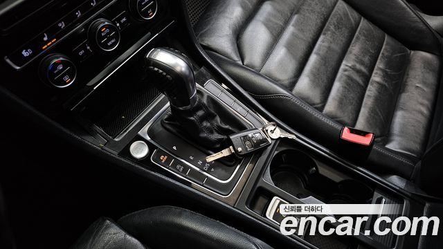 Volkswagen Golf (VII) 2.0 TDI Premium 2015 — фото 9