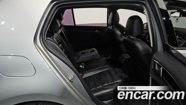 Volkswagen Golf (VII) 2.0 TDI Premium 2015 — фото 11