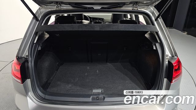 Volkswagen Golf (VII) 2.0 TDI Premium 2015 — фото 20