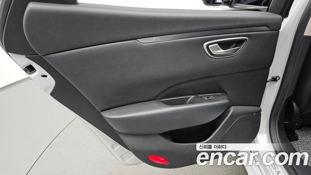 Renault Korea SM6 2.0 GDe SE 2016 — фото 25