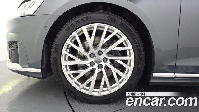 Audi A8 (D5) 55 TFSI Quattro LWB 2020 — фото 5