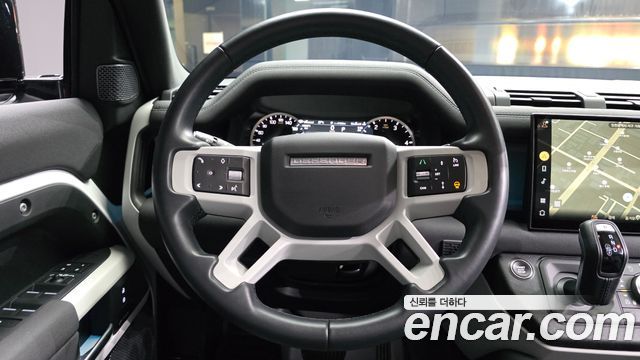 Land Rover Defender (L663) 110 D250 SE 2023 — фото 13