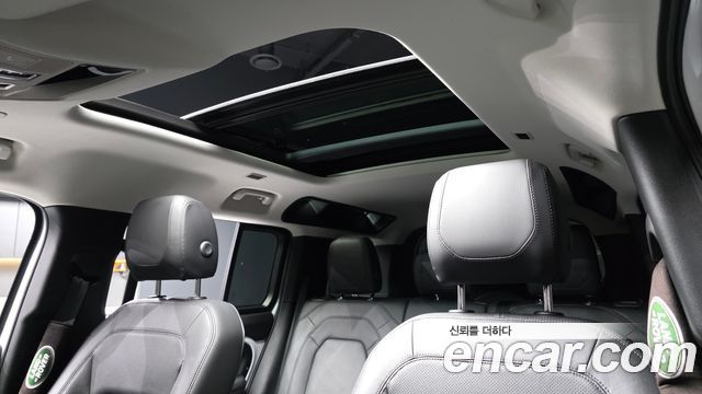Land Rover Defender (L663) 110 D250 SE 2023 — фото 18