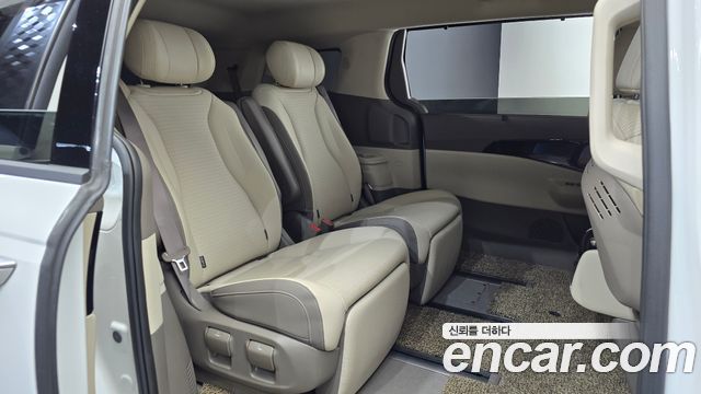 Kia Carnival (IV) HEV 7seater Signature 2025 — фото 15