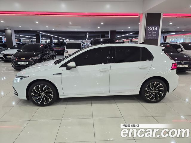 Volkswagen Golf (VIII) 2.0 TDI Prestige 2023 — фото 3