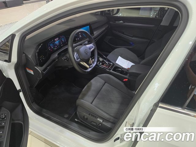 Volkswagen Golf (VIII) 2.0 TDI Prestige 2023 — фото 10