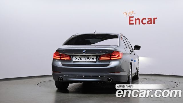 BMW 5 Series (G30) 520d xDrive Luxury Plus 2019 — фото 4