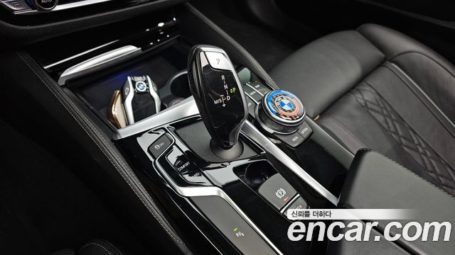 BMW 5 Series (G30) 520d xDrive Luxury Plus 2019 — фото 9