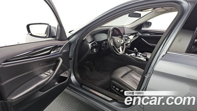 BMW 5 Series (G30) 520d xDrive Luxury Plus 2019 — фото 10