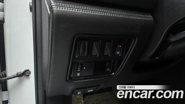 Renault Korea QM6 2.0 LPe Premiere 2WD 2022 — фото 20