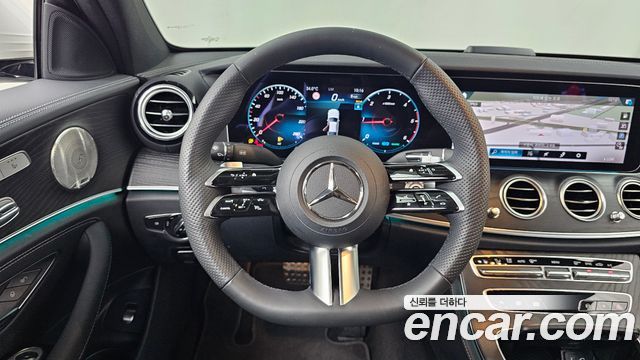 Mercedes-Benz E-Class (W213) E220d 4MATIC AMG Line 2023 — фото 13