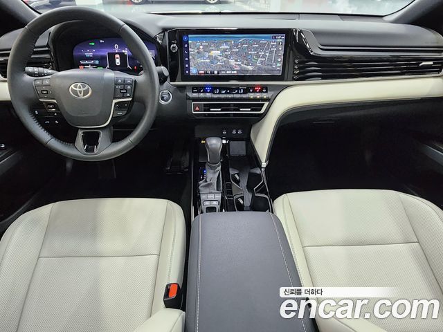 Toyota Camry (XV80) 2.5 XLE Hybrid 2025 — фото 8