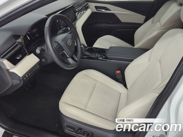 Toyota Camry (XV80) 2.5 XLE Hybrid 2025 — фото 16