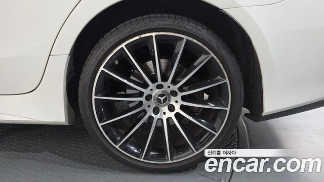 Mercedes-Benz CLS-Class (C257) CLS400d 4MATIC AMG Line 2019 — фото 21