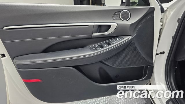 Hyundai Sonata The Edge (DN8) 2.0 Exclusive 2024 — фото 24