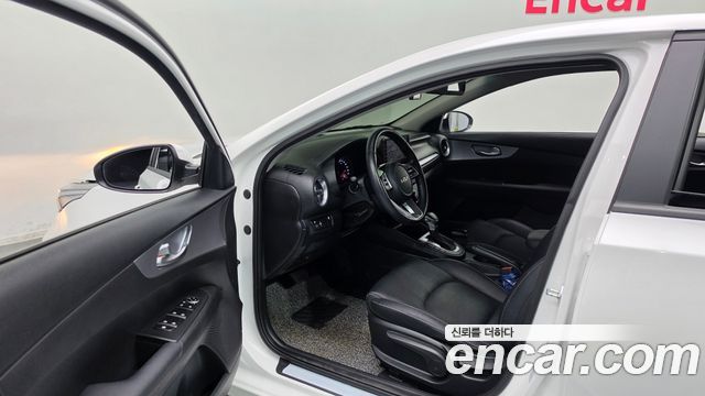 Kia K3 (II) 1.6 Prestige 2022 — фото 10
