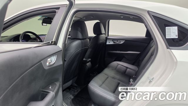 Kia K3 (II) 1.6 Prestige 2022 — фото 15