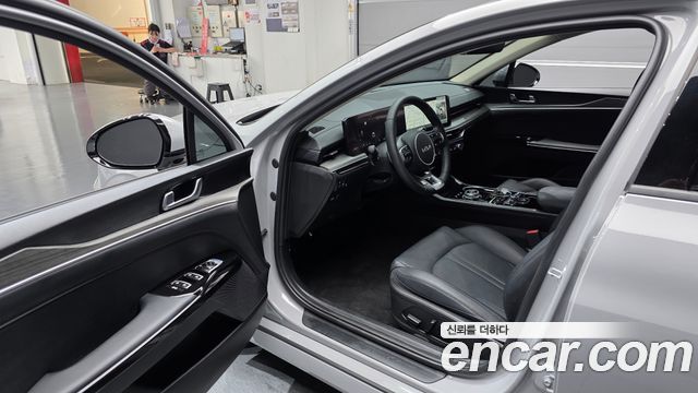 Kia K5 (III) 2.0 Noblesse 2024 — фото 10