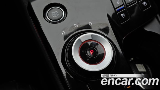 Kia Sportage (V) LPG 2.0 2WD Signature 2023 — фото 9