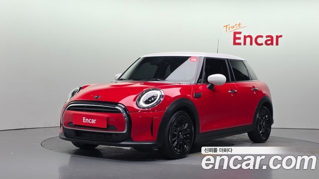MINI Cooper 5Door Classic Third Generation 2024 — фото 1