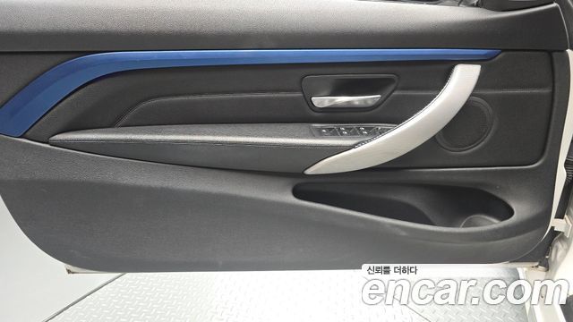 BMW 4 Series (F32) 428i M Sport Convertible 2017 — фото 24