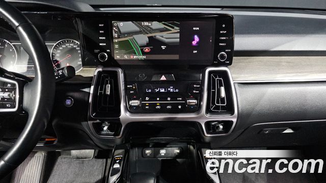 Kia Sorento (IV) Gasoline 2.5T 4WD Trendy 2023 — фото 12