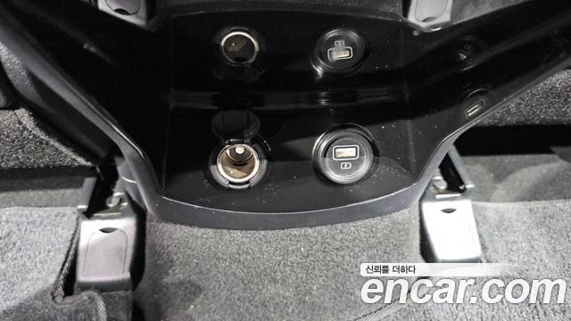 Kia Sorento (IV) Gasoline 2.5T 4WD Trendy 2023 — фото 29