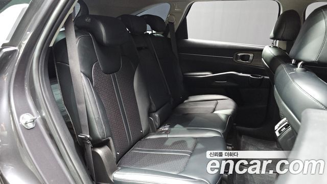 Kia Sorento (IV) Gasoline 2.5T 4WD Trendy 2023 — фото 31