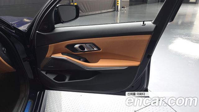 BMW 3 Series (G20) 320i M Sport 2025 — фото 24