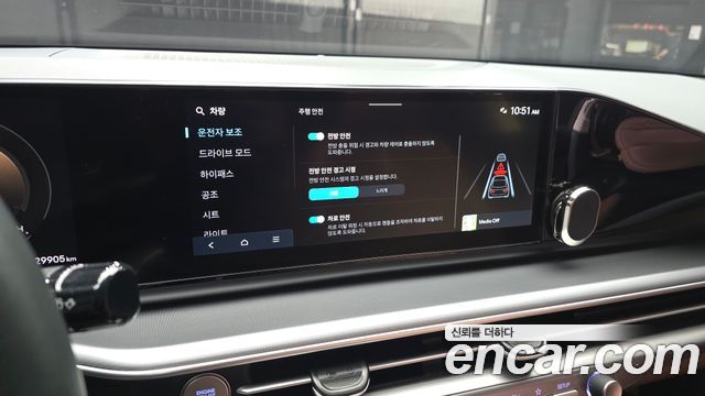 Hyundai Grandeur (GN7) 2,5 Gasoline 2WD Premium 2023 — фото 15