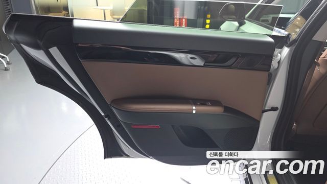 Hyundai Grandeur (GN7) 2,5 Gasoline 2WD Premium 2023 — фото 25