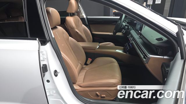 Hyundai Grandeur (GN7) 2,5 Gasoline 2WD Premium 2023 — фото 26