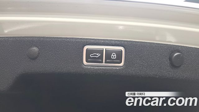 Hyundai Grandeur (GN7) 2,5 Gasoline 2WD Premium 2023 — фото 30