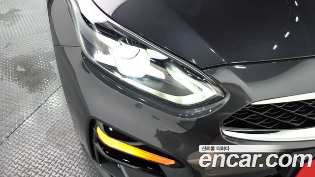 Kia K3 Signature 2021 — фото 22