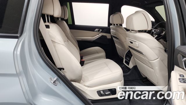 BMW X7 (G07) xDrive 40i M Sport 6STR 2025 — фото 11