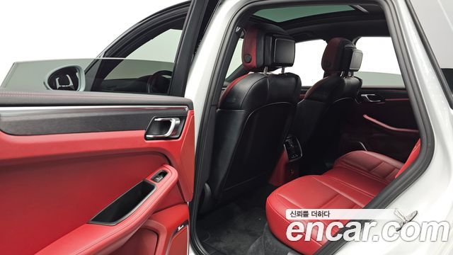 Porsche Macan 2.9 GTS 95B 2023 — фото 12