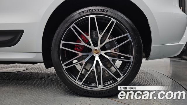 Porsche Macan 2.9 GTS 95B 2023 — фото 21