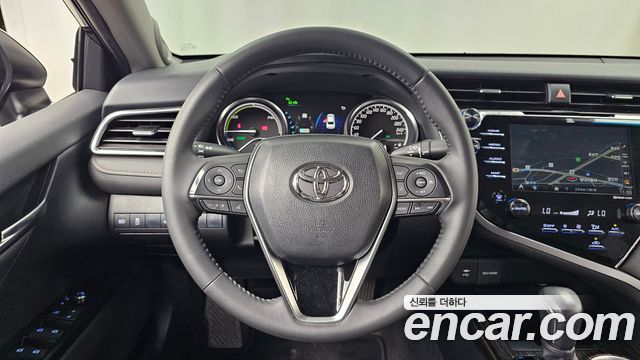 Toyota Camry (XV70) 2.5 XLE Hybrid 2018 — фото 13