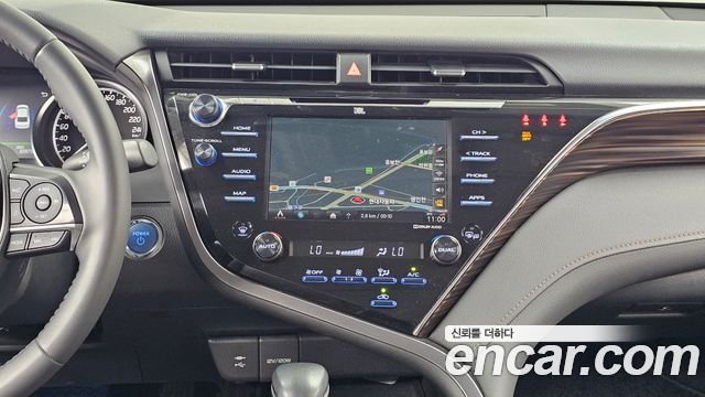 Toyota Camry (XV70) 2.5 XLE Hybrid 2018 — фото 14