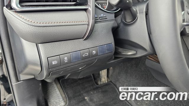 Toyota Camry (XV70) 2.5 XLE Hybrid 2018 — фото 16