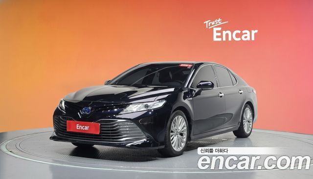 Toyota Camry (XV70) 2.5 XLE Hybrid