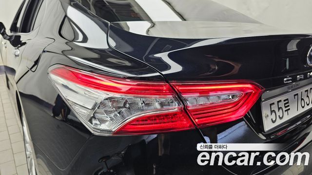 Toyota Camry (XV70) 2.5 XLE Hybrid 2018 — фото 23