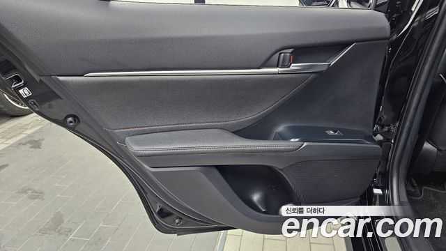 Toyota Camry (XV70) 2.5 XLE Hybrid 2018 — фото 25