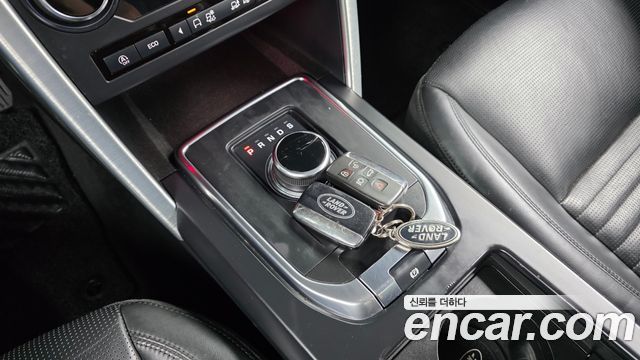Land Rover Discovery Sport 2.0 TD4 HSE Luxury 2018 — фото 9
