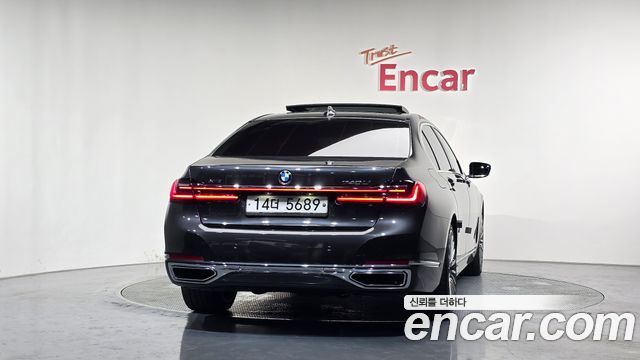 BMW 7 Series (G11) 740Li xDrive Design Pure Excellence 2020 — фото 4
